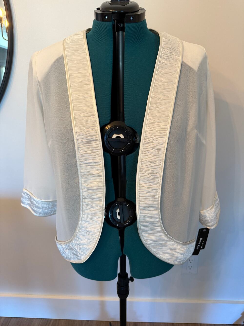Dana Kay White Sheer Cardigan 3/4 Sleeve Size 16